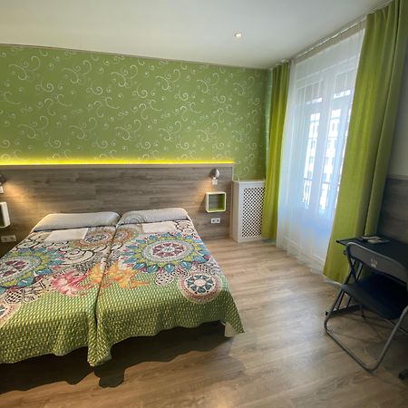 Hostel MuchoMadryt Zewnętrze zdjęcie