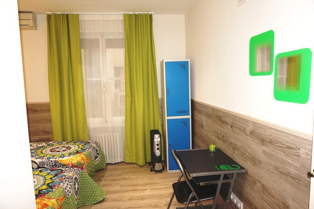 Hostel MuchoMadryt Zewnętrze zdjęcie