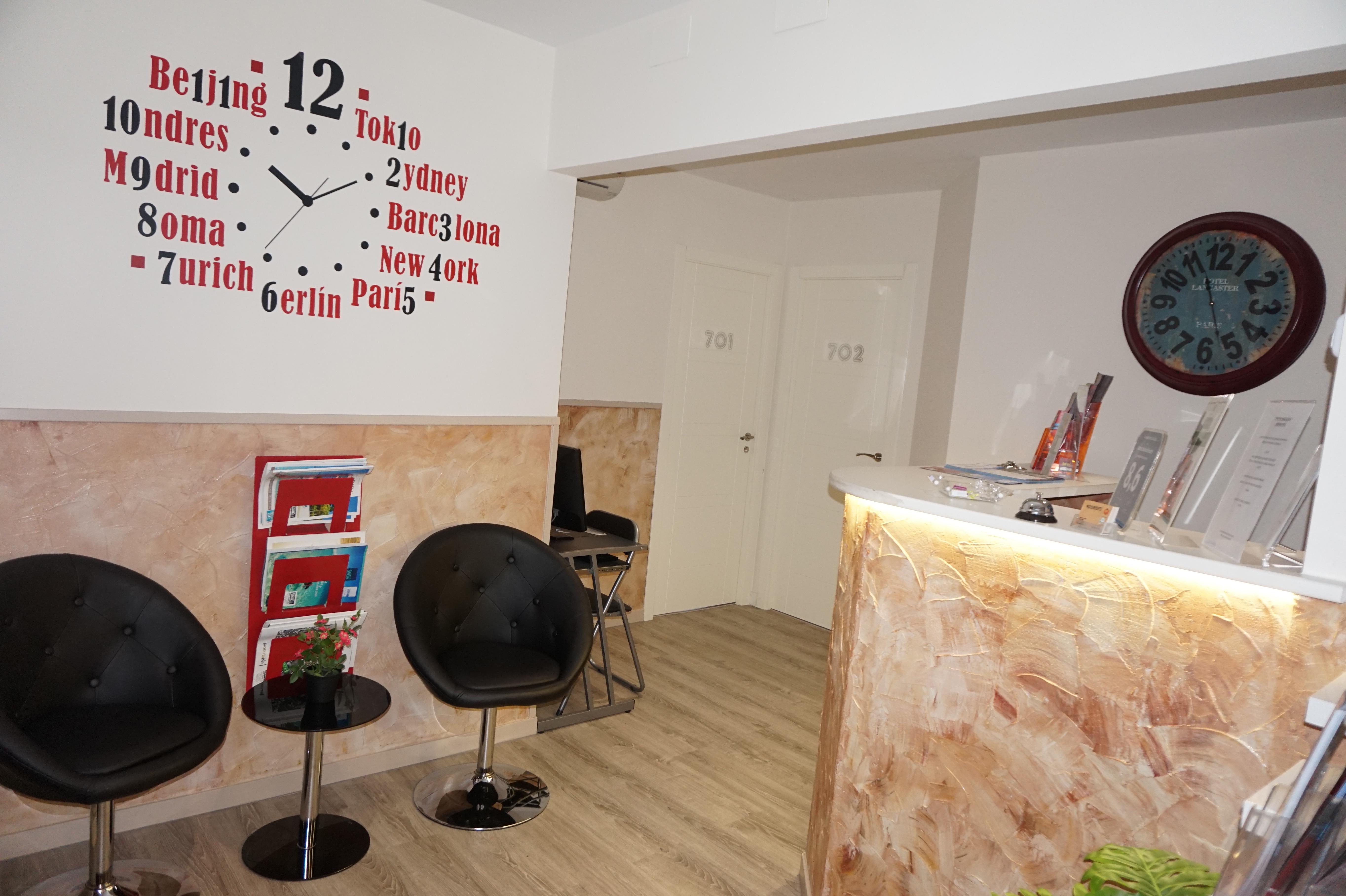 Hostel MuchoMadryt Zewnętrze zdjęcie