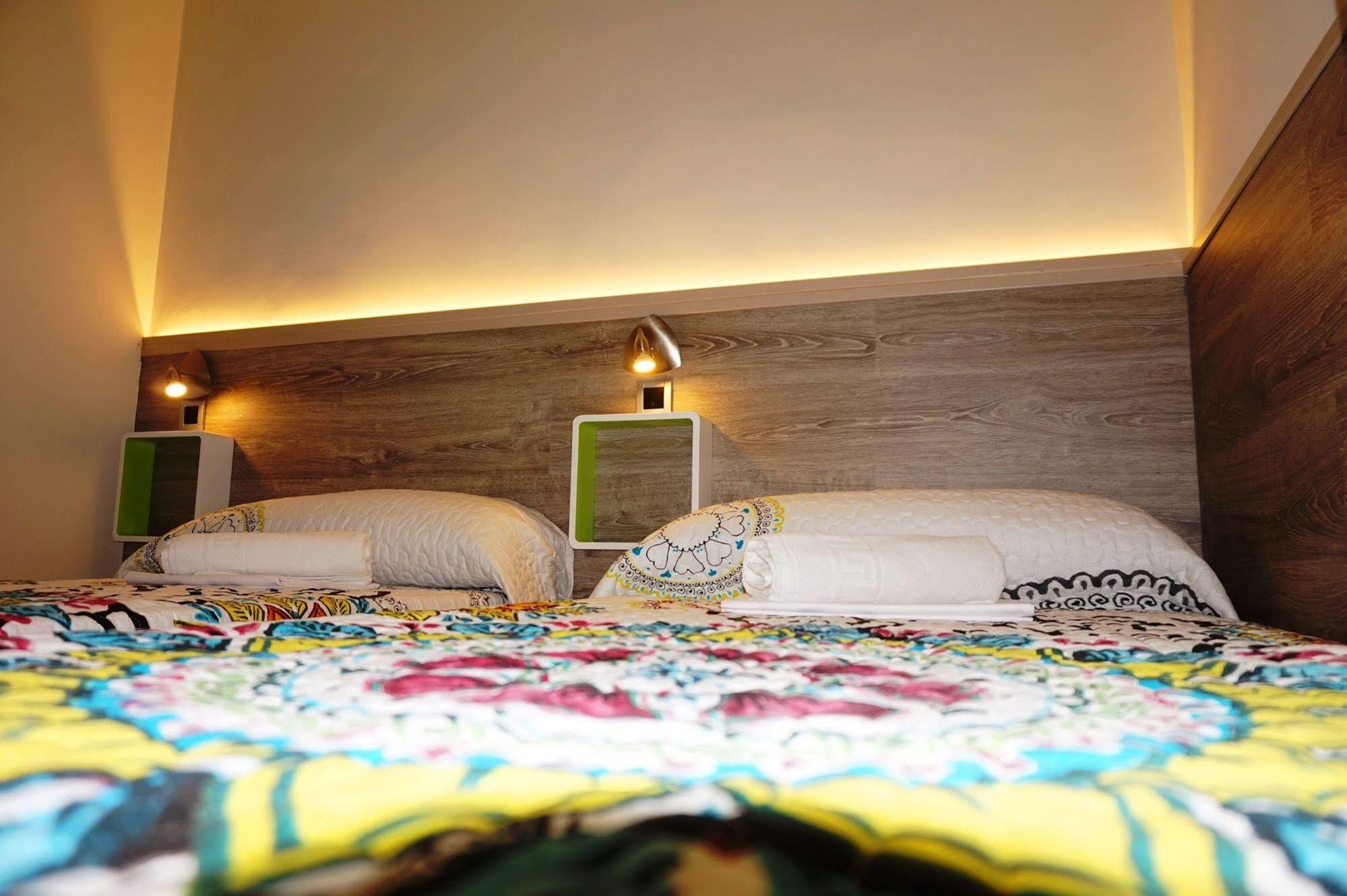 Hostel MuchoMadryt Zewnętrze zdjęcie