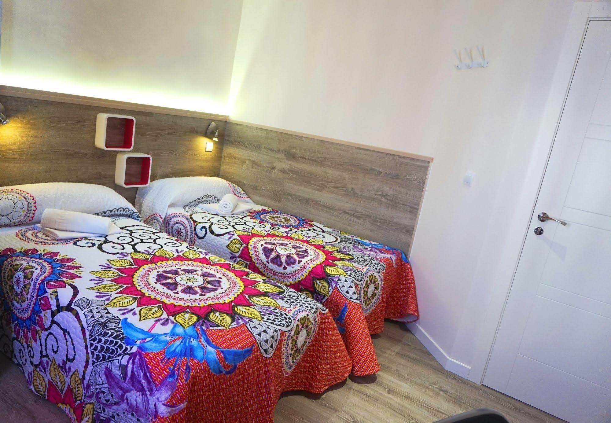 Hostel MuchoMadryt Zewnętrze zdjęcie
