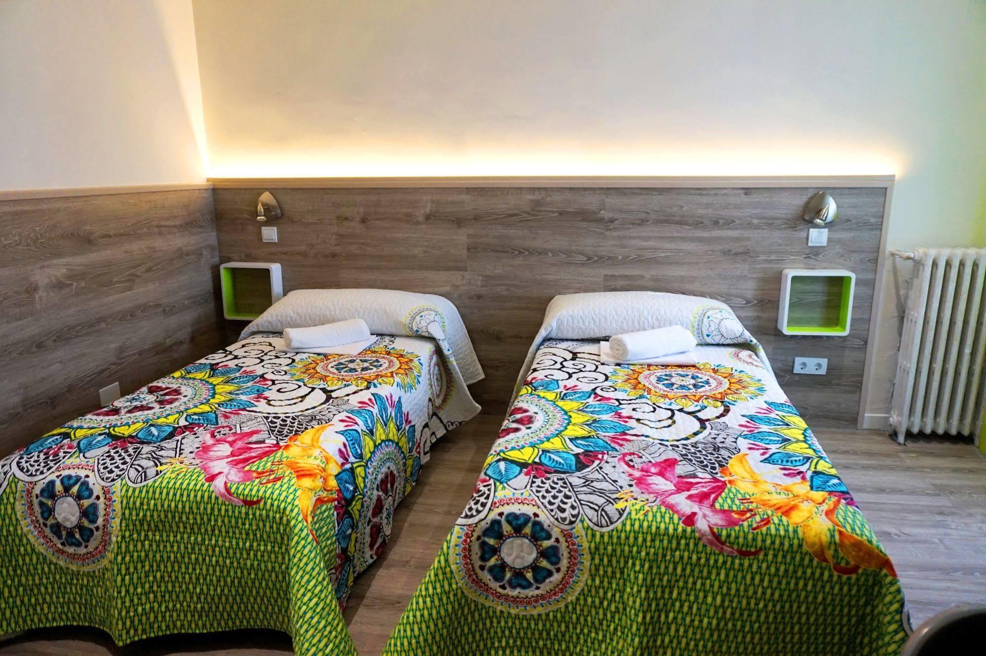 Hostel MuchoMadryt Zewnętrze zdjęcie